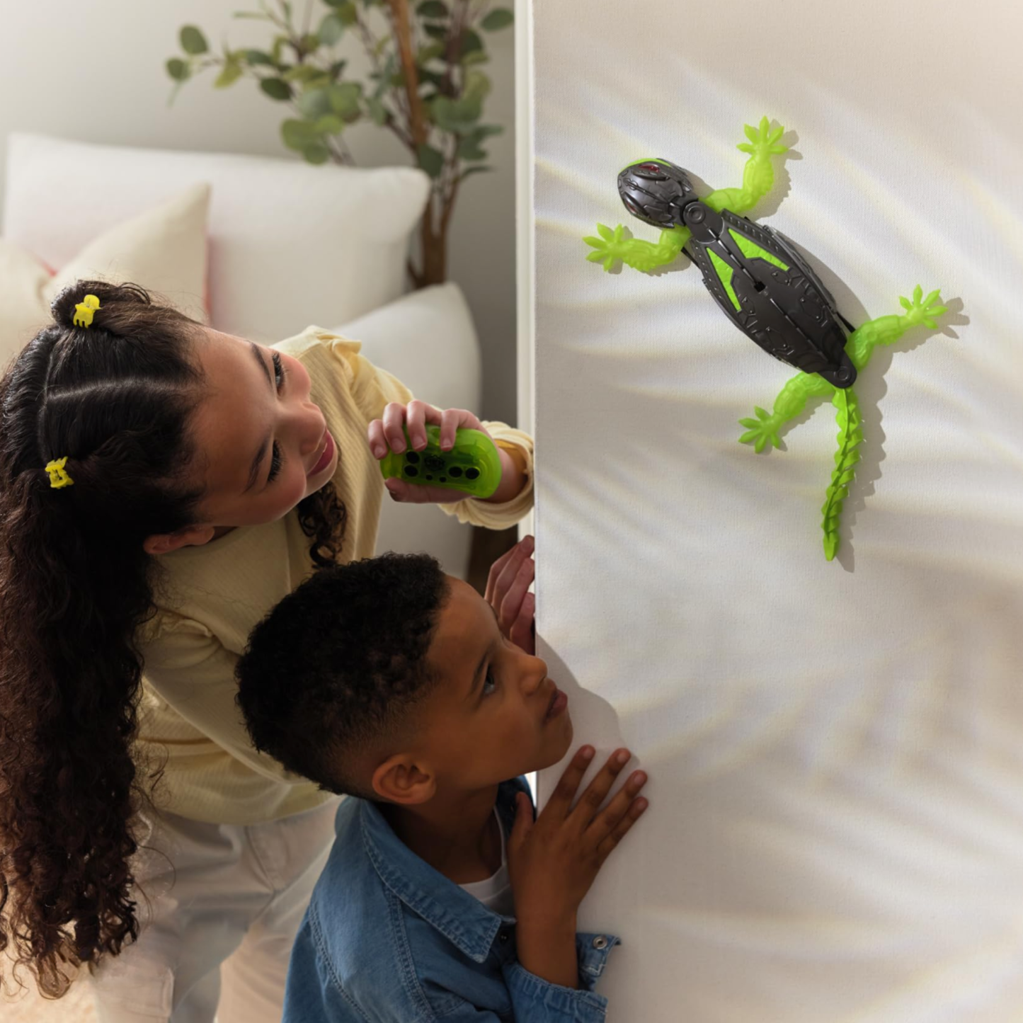 The Gravity Gecko